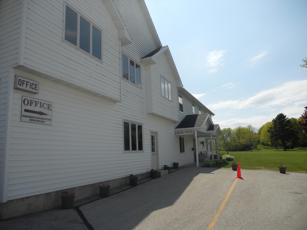 Coho Motel Kewaunee Екстер'єр фото